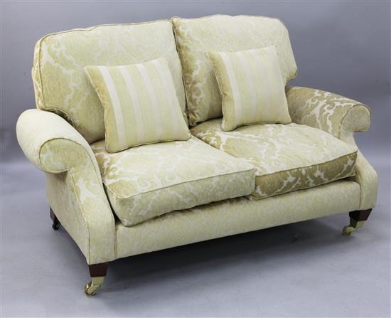A modern two seater settee, W.5ft 8in.